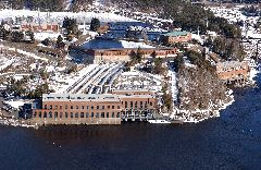 The hydroelectric complex of Shawinigan under a mantle of snow